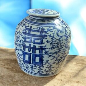 Antique Double Happiness Porcelain Ginger Jar with Lid